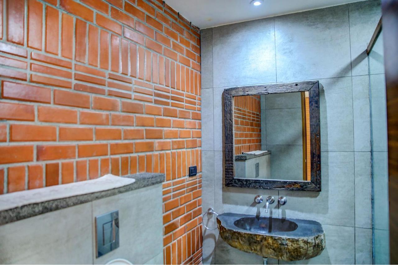 Fabhotel Illam Hospitality Chennai Extérieur photo