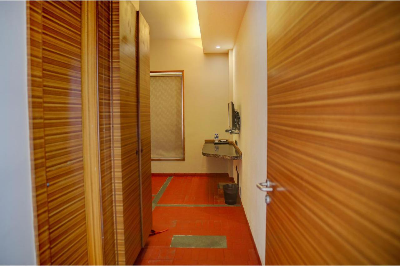 Fabhotel Illam Hospitality Chennai Extérieur photo