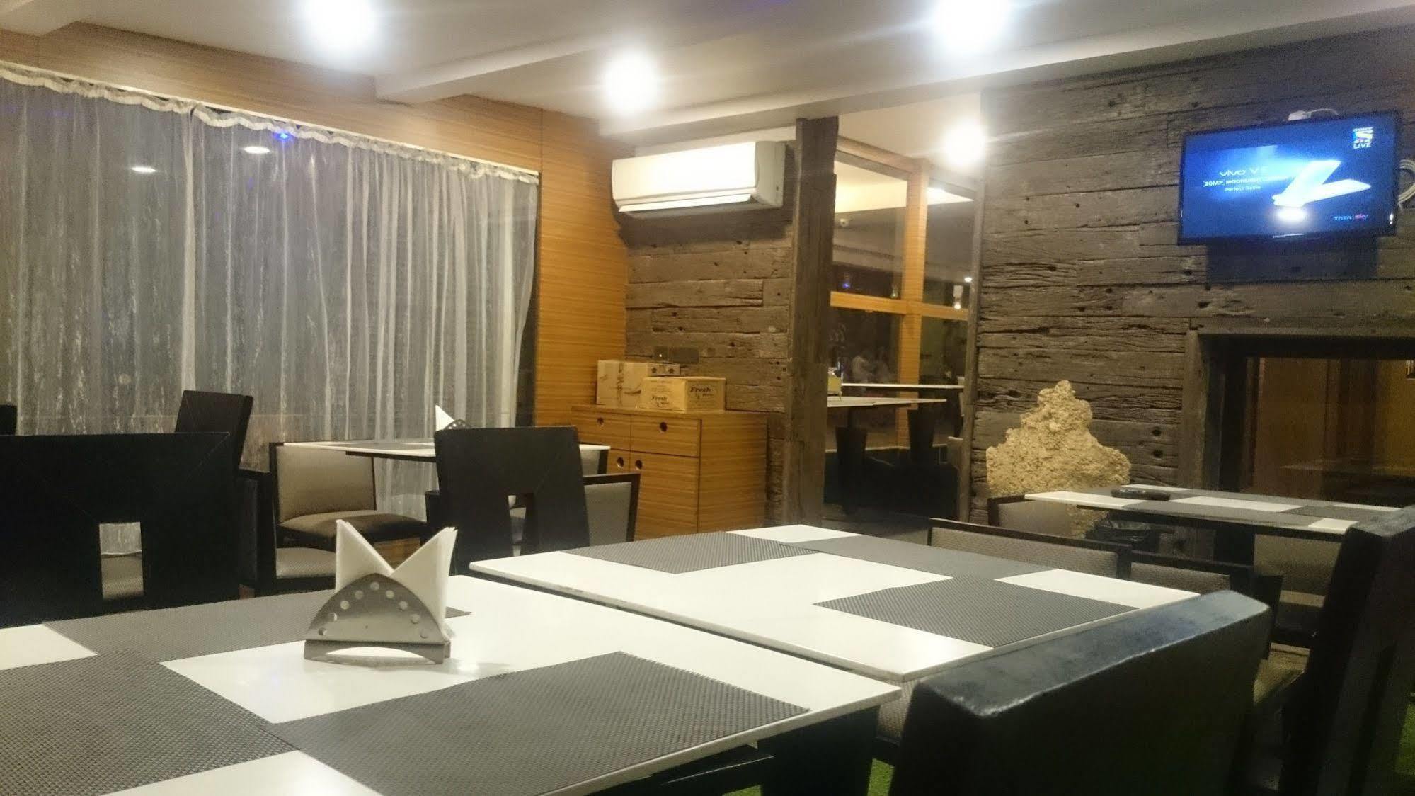Fabhotel Illam Hospitality Chennai Extérieur photo